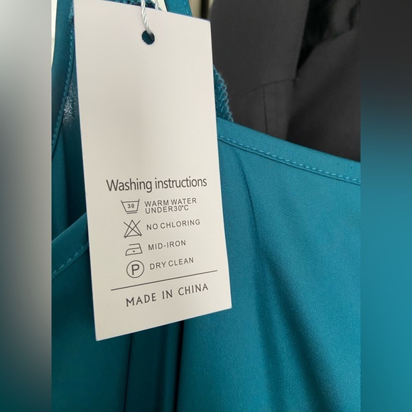 NWOT Beautiful Teal Midi Dress Size Large - Picture 8 of 10